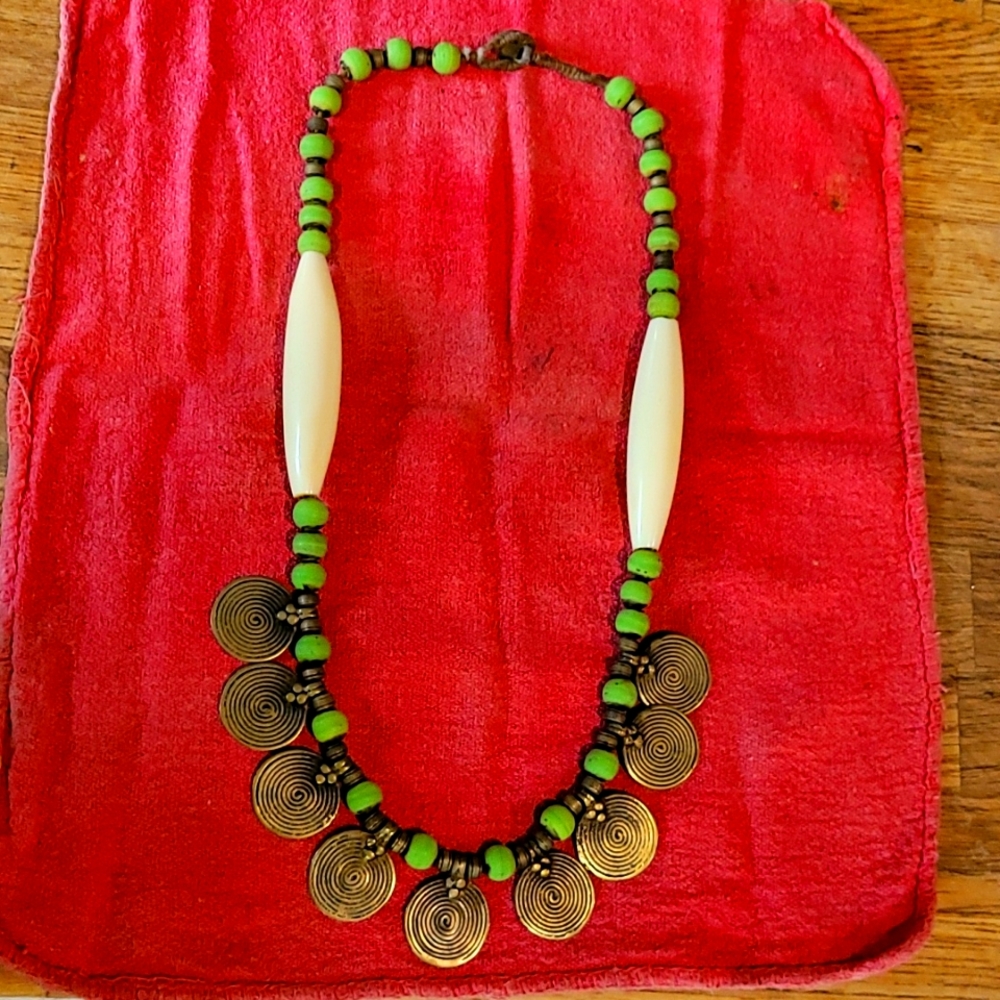 Vintage statement necklace, bone and bead, 25 in